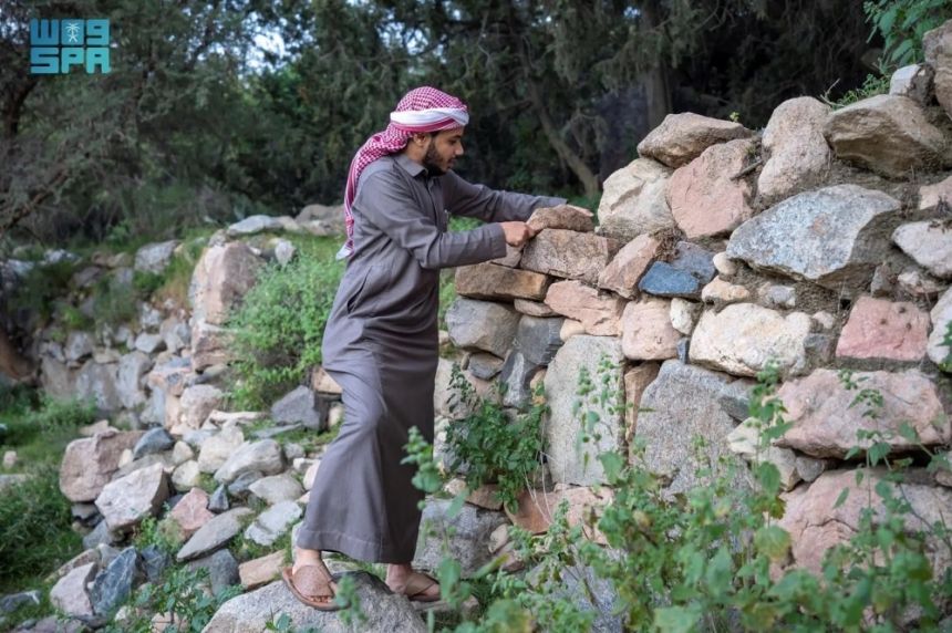 في شهر البركات.. السعوديون يتنافسون في الأعمال الخيرية