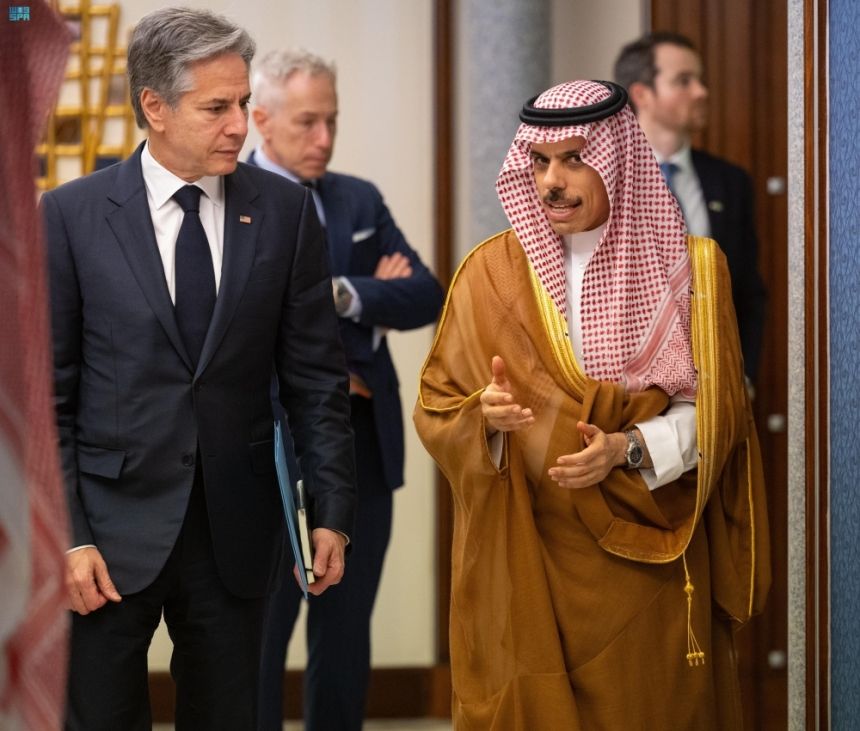 وزير الخارجية يبحث وقف إطلاق النار في غزة مع نظيره الأمريكي