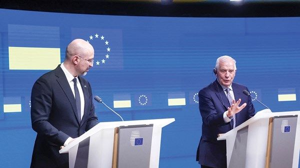 أوكرانيا تتلقى 4.5 مليار يورو دفعة أولى من تمويل أوروبي