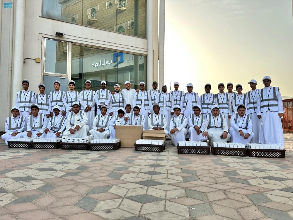 نجران.. "صندوق الشهداء" يواصل توزيع وجبات إفطار الصائمين