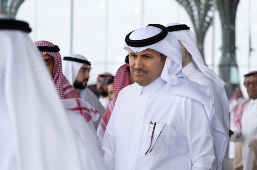 وزير النقل يتفقد مطار المدينة المنورة: تقديم تجربة ثرية للمسافرين