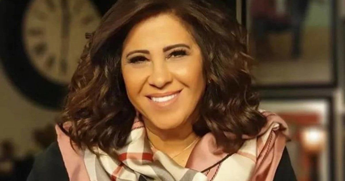 ليلى عبد اللطيف تتحدث عن معاناة طفولتها.. وهذا ما فعلته والدتها بها