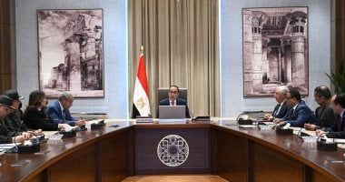 الحكومة تبدأ إجراءات توفير مخزون استراتيجى من السلع الأساسية لضبط الأسواق