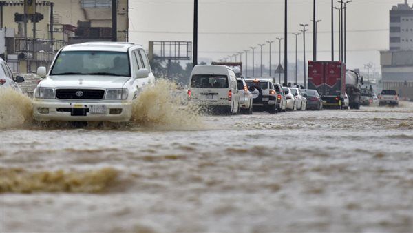 بسبب الأمطار.. مناطق تعلق الدراسة الحضورية بالسعودية اليوم الأحد
