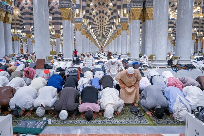 تهيئة سطح المسجد النبوي لاستقبال 90 ألف مصلٍ وصائم يومياً في رمضان