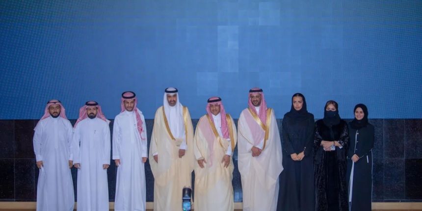 وزير الموارد البشرية يُدشن جمعية "تعلم" لتمكين الأسر الضمانية