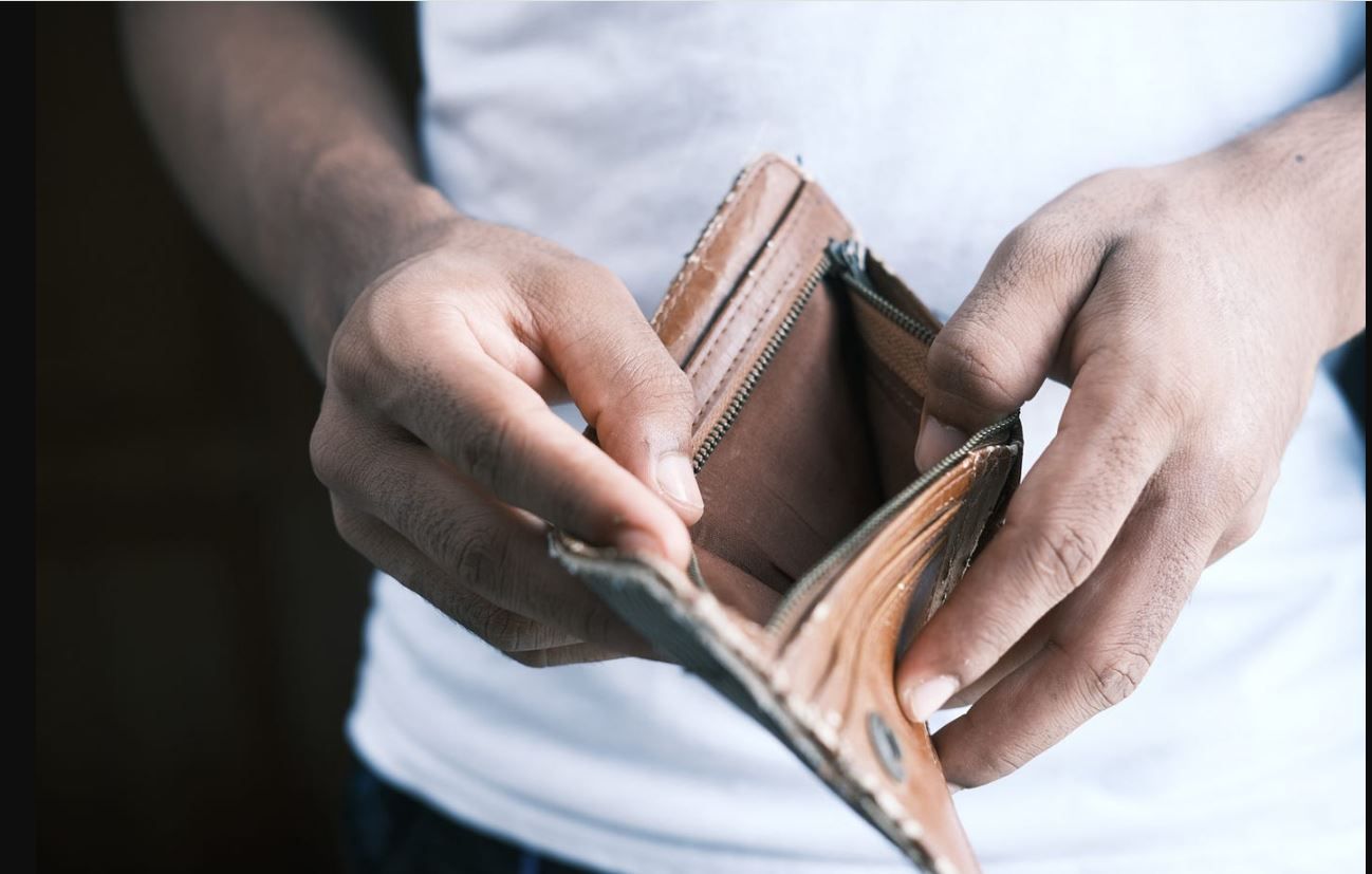 الامارات | دراسة حديثة: علاقة بين المال وشيخوخة الإنسان