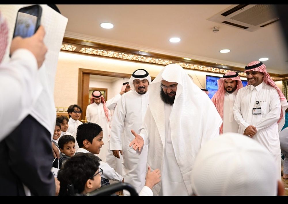 السديس: لم نغفل عن المسؤولية الاجتماعية في زخم تعزيز رسالة الحرمين الوسطية