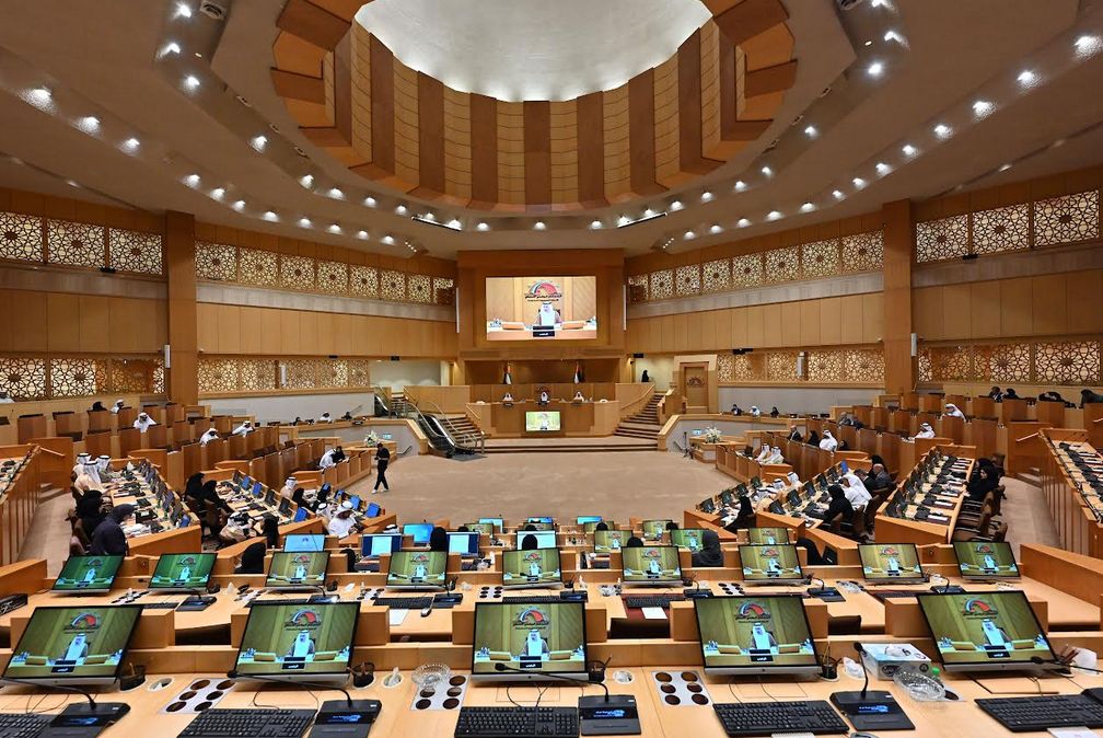 الامارات | طالب برصد أثارها الجانبية.. تقرير برلماني يُحذّر من خطورة المنتجات الغذائية "الشبيهة"