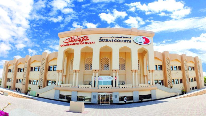 الامارات | استدراج آسيوي إلى استثمار وهمي برحلة طيران وحجز فندق