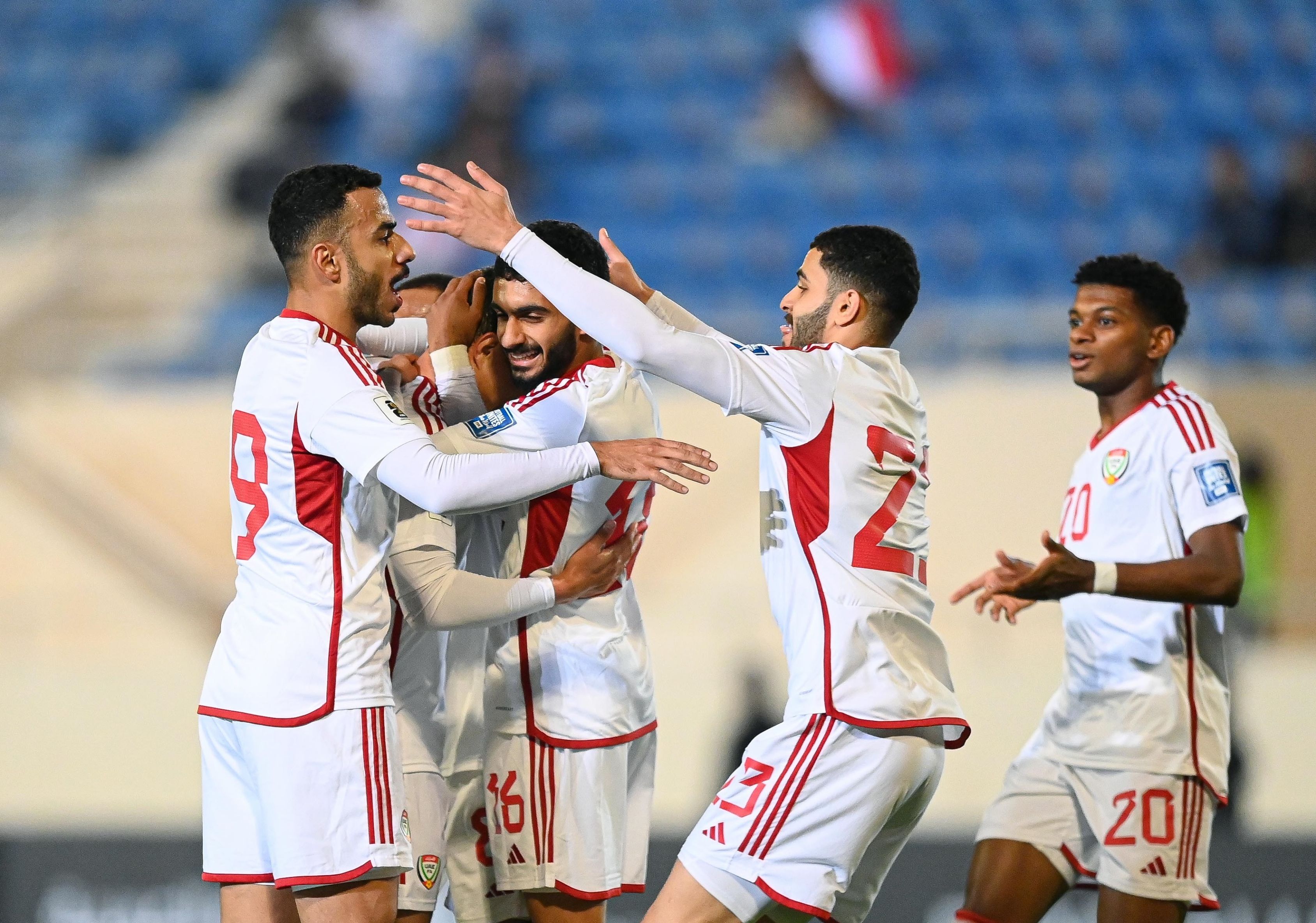 الامارات | "أقنع وفاز".. الأبيض الإماراتي يتأهل إلى الدور الثالث في تصفيات المونديال