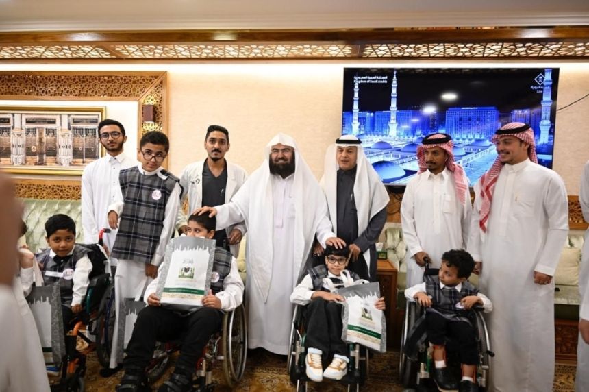 السديس: لم نغفل عن المسؤولية الاجتماعية في زخم تعزيز رسالة الحرمين الوسطية