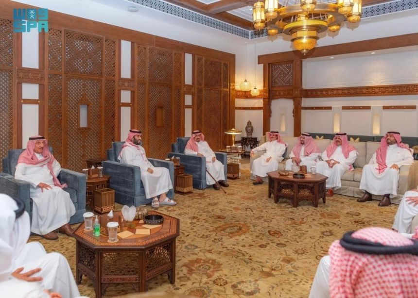 ولي العهد يستقبل أصحاب السمو أمراء المناطق في جدة