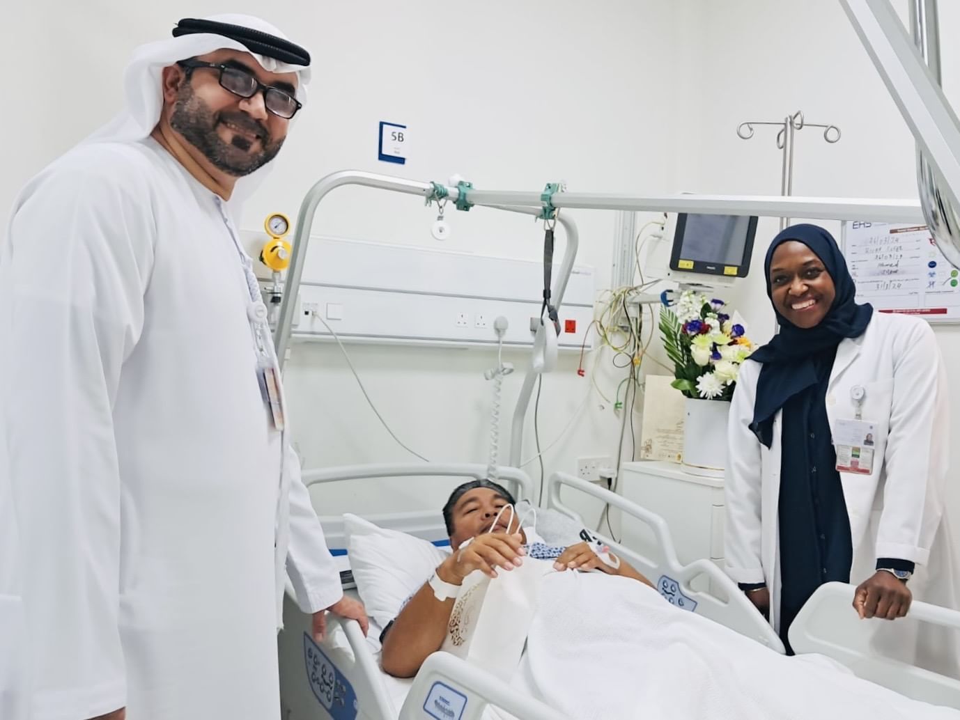 الامارات | بمناسبة "يوم زايد للعمل الإنساني"..عمليات جراحية مجانية بمستشفى الكويت في الشارقة