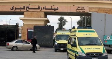 معبر رفح أبوابه لا تغلق.. دخول 188 شاحنة مساعدات لغزة قادمة من مصر واستقبال مسافرين ومرضي