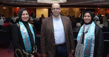 الصحفيين تكرم الزميلتين نعمة أبو زيد ومنال القاضى باحتفالية عيد الأم.. صور