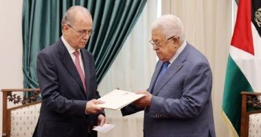 رئيس الوزراء الفلسطينى المكلف يقدم برنامج عمل الحكومة وتشكيلتها للرئيس