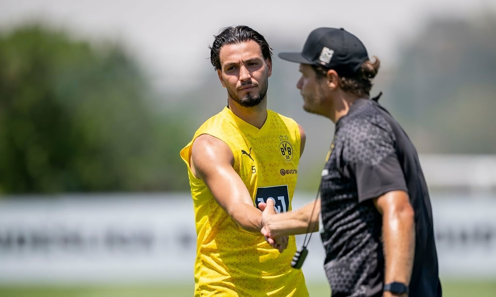 الامارات | صدمة في دورتموند قبل مواجهة بايرن.. نجم الجزائر يغيب حتى نهاية الموسم
