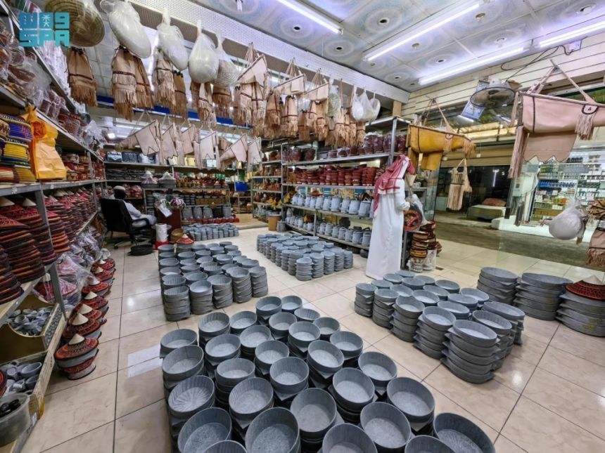 أسواق "أبا السعود".. نافذة أهالي نجران على ذكريات الماضي الجميل