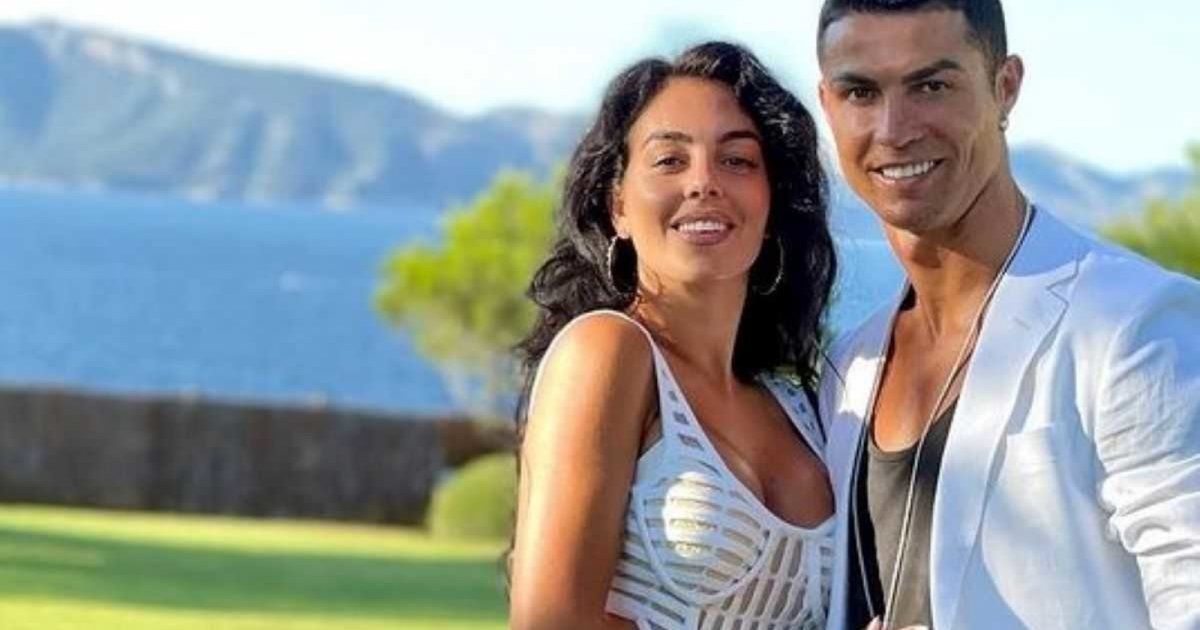 بالفيديو- غيرة جورجينا رودريغيز على كريستيانو رونالدو من عائلته واضحة