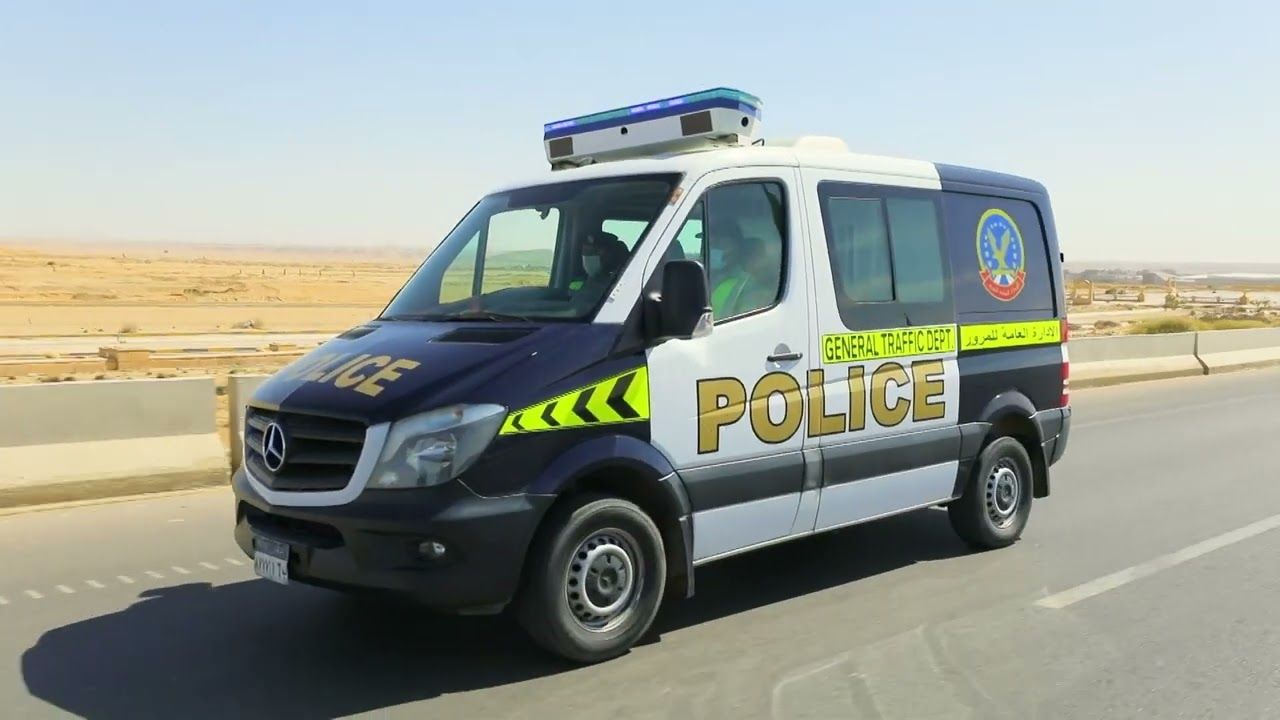 الامارات | فنان مصري يستغيث: "الحقوني .. صاحب البيت عايز يطردني"