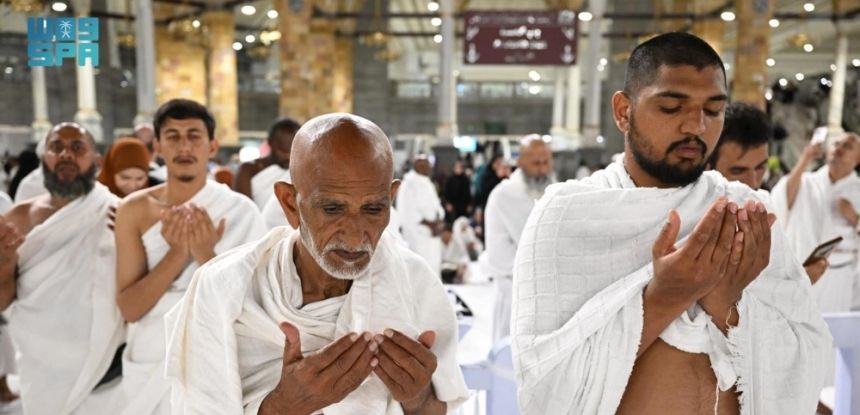 مشاهد رائعة.. ضيوف الرحمن ينعمون بالأمن والأمان وسط خدمات متكاملة