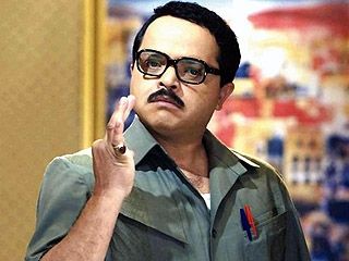 طبيب محمد هنيدي يطمئن جمهوره