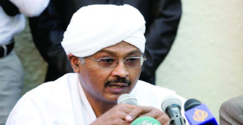 مبارك الفاضل: نقول للوساطة إذا أردتم وقف الحرب، أوقفوا الإمداد بالسلاح والمقاتلين المرتزقة