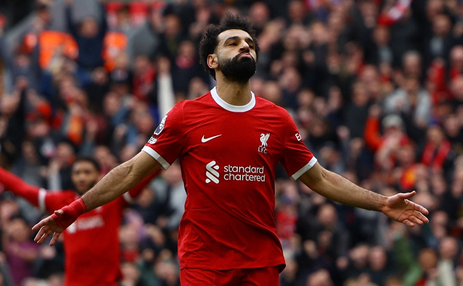 الامارات | نهاية أزمة محمد صلاح وحسام حسن في منتخب مصر بصورة وتعليق