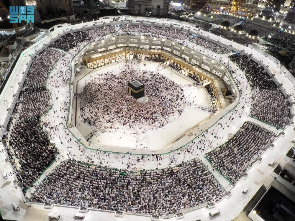 ليلة 23 رمضان.. انسيابية كبيرة للمصلين والمعتمرين بالمسجد الحرام