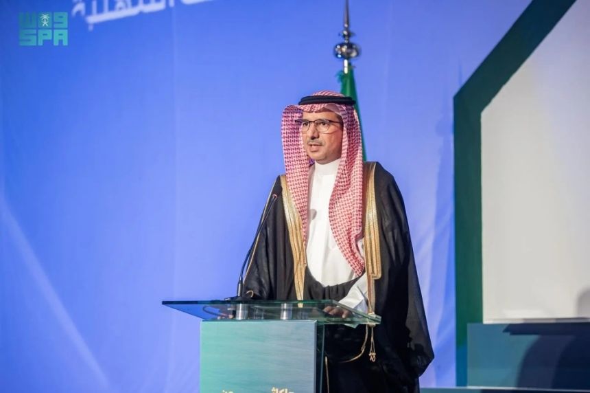نائب وزير الموارد البشرية  يشهد الحفل الختامي لهاكاثون السلامة والصِحة المهنية