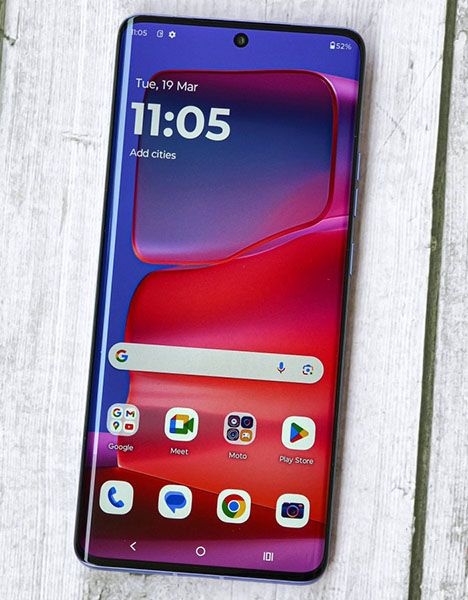 تكنولوجيا: هاتف Motorola Edge 50 Pro ينطلق رسمياً بمعدل تحديث 144Hz وكاميرة سيلفي بدقة 50 ميجا بيكسل