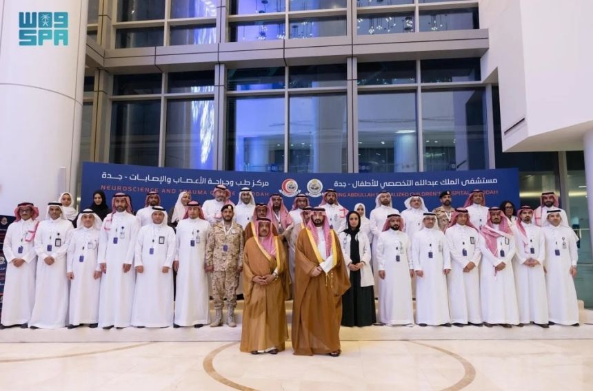 جدة.. وزير الحرس الوطني يفتتح مستشفى الملك عبدالله التخصصي للأطفال