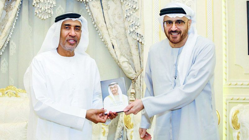 الامارات | عبيد الكتبي في ضيافة مجلس جمال سند السويدي