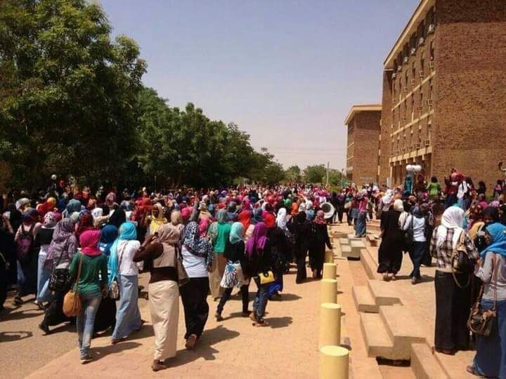فيديو يوضح آثار الدمار والخراب بجامعة الأحفاد بأم درمان