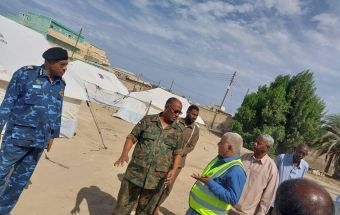 والي البحر الاحمر يقف على جاهزية مدارس الايواء لاستقبال المرحلين