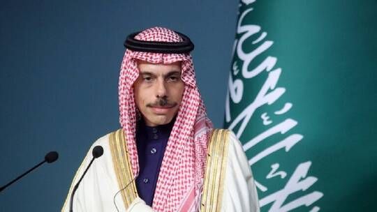 الخليج اليوم .. وزير الخارجية السعودي يستعرض تطورات الأوضاع في غزة مع غوتيريش
