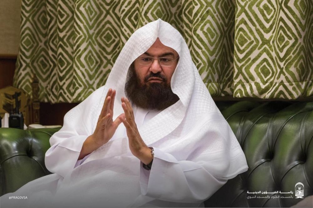 "السديس" يُعلن نجاح خطة شهر رمضان بالحرمين الشريفين