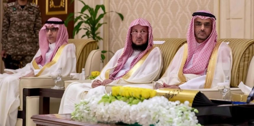 الأمير عبدالعزيز بن سعود يلتقي كبار المسؤولين بـ"الداخلية" وقادة القطاعات الأمنية