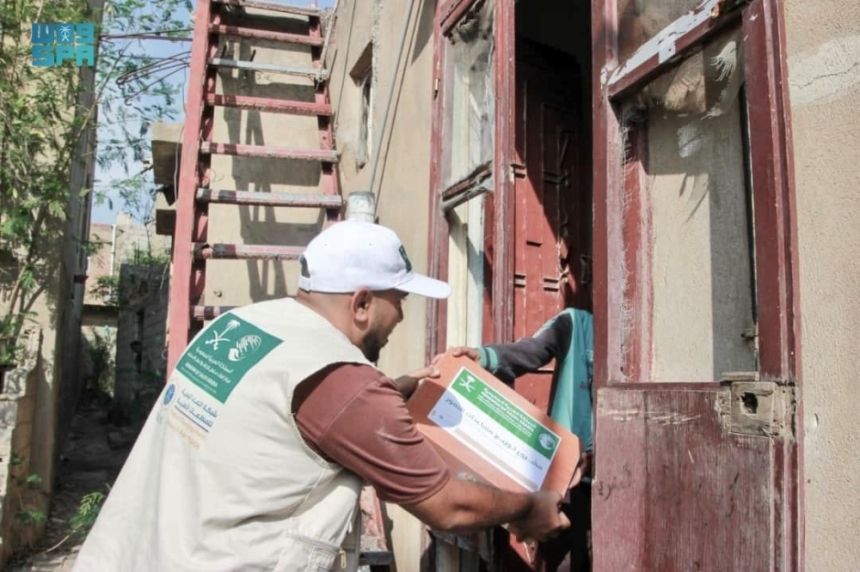 غذائية وطبية.. مركز الملك سلمان يقدم مساعدات جديدة في 3 دول