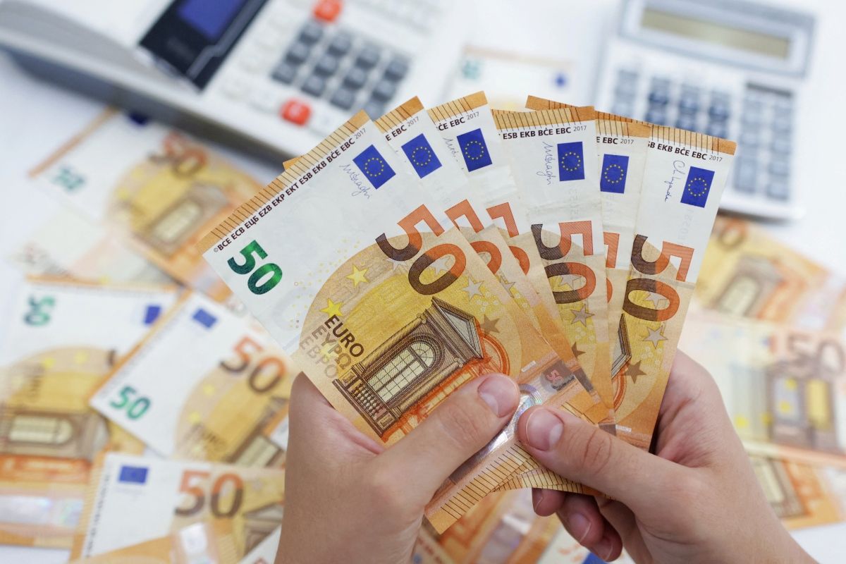 أسعار اليورو اليوم الجمعة 12 أبريل 2024