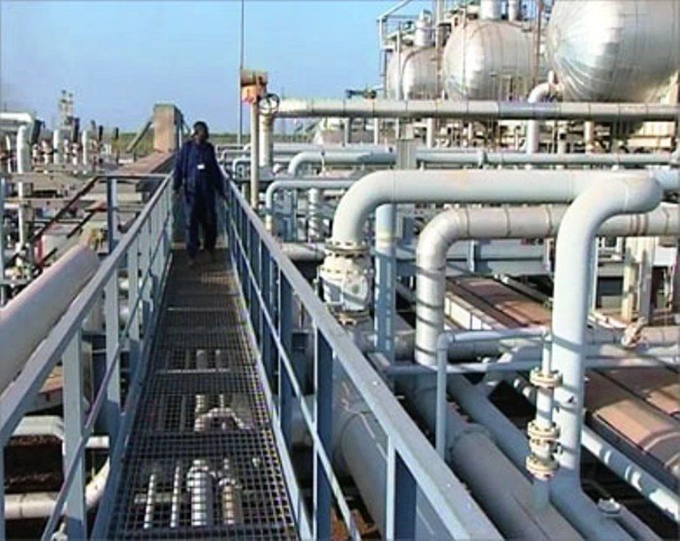 أدنوك الإماراتية درست الاستحواذ على شركة بي.بي البريطانية