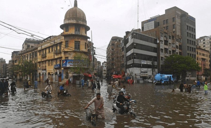 مصرع 29 شخصًا جراء الصواعق الرعدية والأمطار الغزيرة في باكستان