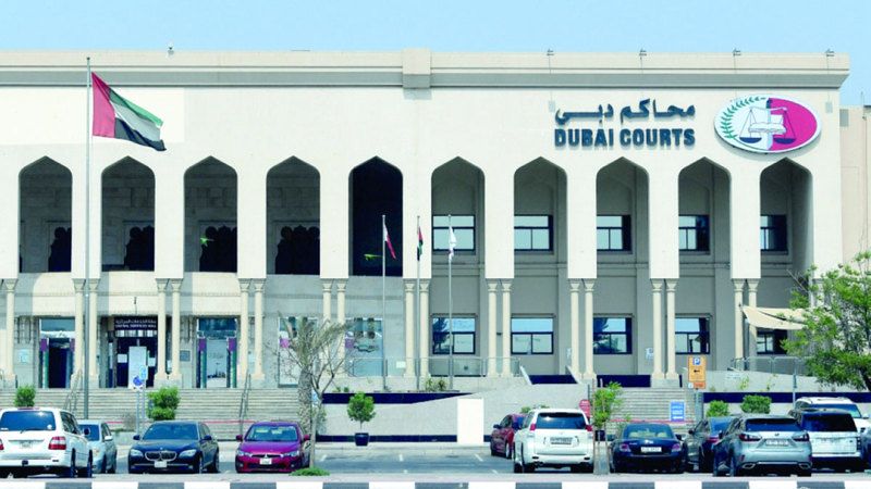 الامارات | شركة تتهم 3 موظفين سابقين بسرقة عملائها