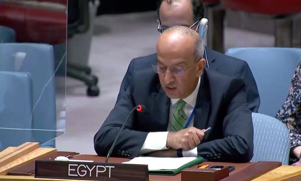 «مساواة بين الجاني والضحية».. ممثل مصر بمجلس الأمن ينتقد وقف بعض الدول تمويلها للأونروا