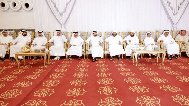 الامارات | حمدان ومكتوم بن محمد يُقدّمان العزاء في خليفة عبيد بودهوم المهيري