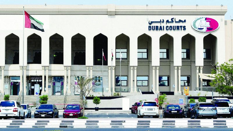 الامارات | شخصان يطلبان 100 ألف درهم تعويضاً بسبب «حشرة»