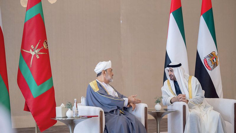 الامارات | رئيس الدولة وسلطان عُمان يبحثان تعزيز العلاقات وتطورات المنطقة