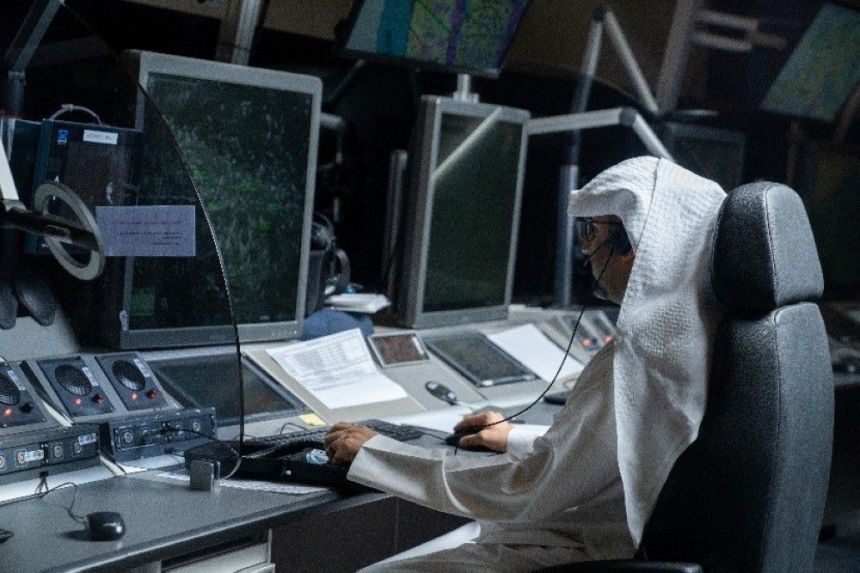 المراقبون الجويون.. أعين يقظة لضمان سلامة المسافرين