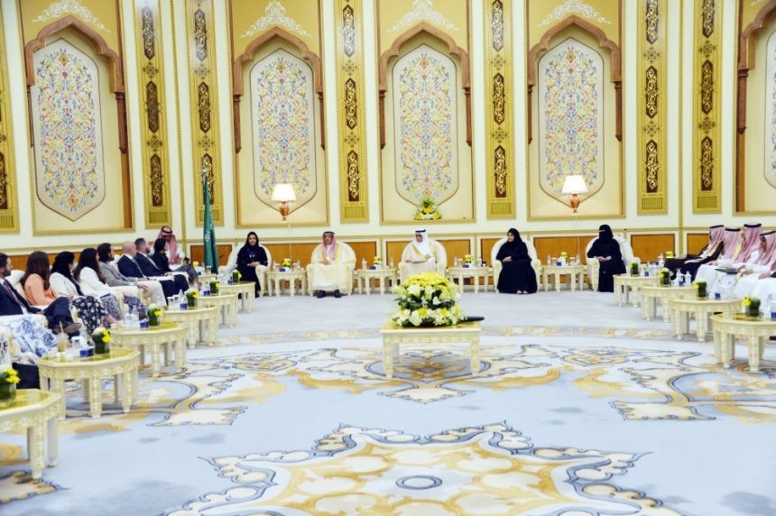 مساعد رئيس مجلس الشورى تلتقي وفدًا من كبار أعضاء الكونجرس الأمريكي